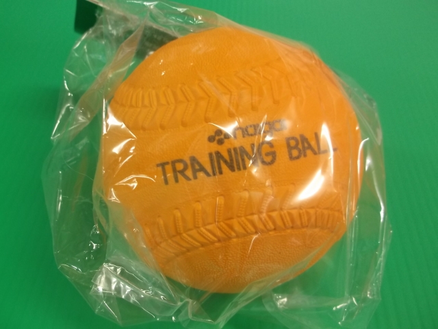 BO65
ナイガイトレーニングボールソフトボール３号球ゴムボール